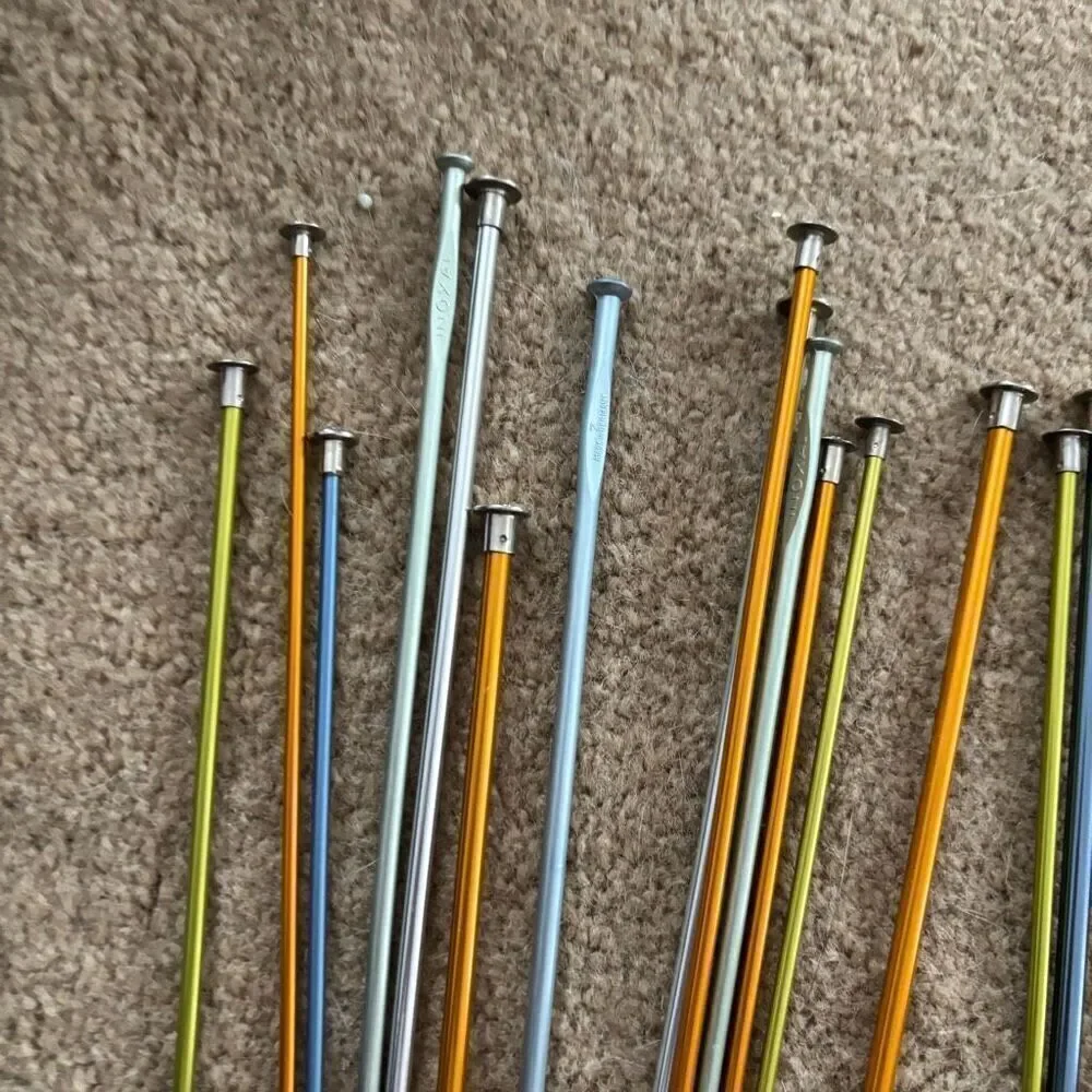 Lot Of 25 Miscellaneous Knitting Needles